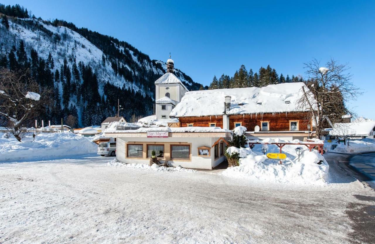 Gasthaus Traube Bichlbach Exterior foto